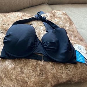 Karla colletto , swimming top